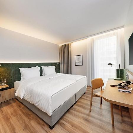 H+ Hotel Frankfurt Ешборн Екстер'єр фото