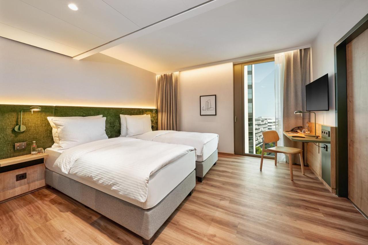 H+ Hotel Frankfurt Ешборн Екстер'єр фото