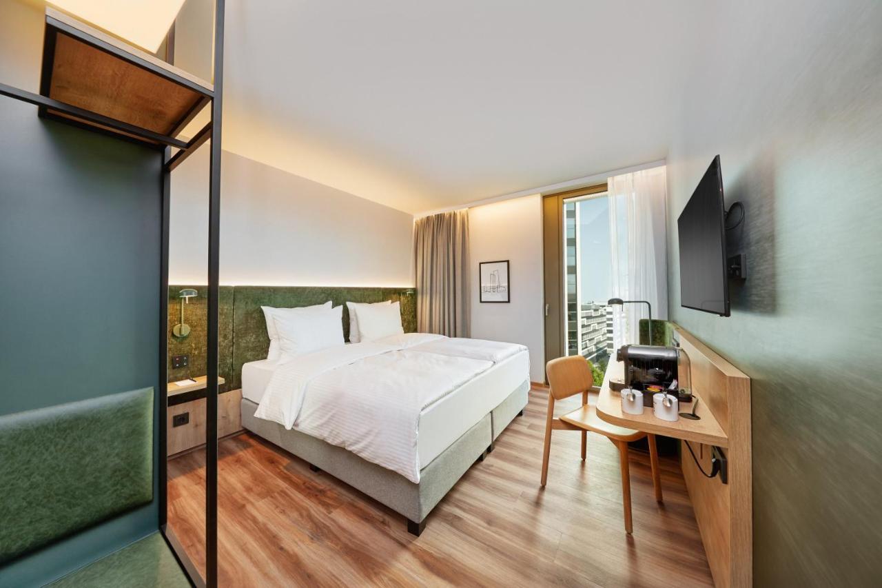 H+ Hotel Frankfurt Ешборн Екстер'єр фото