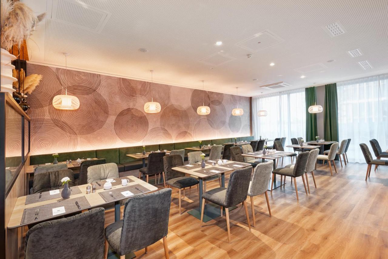 H+ Hotel Frankfurt Ешборн Екстер'єр фото